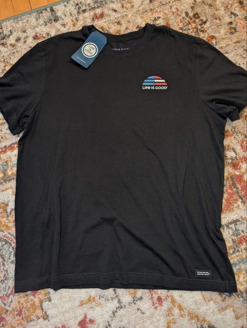 Life Is Good Mens Dk Gray XL Short-Sleeve Tee Flag Graphic NWT